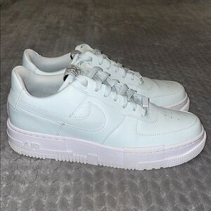 Nike Women’s  Air Force 1 'Pixel Ghost Aqua' CK6649-400. Size 10.